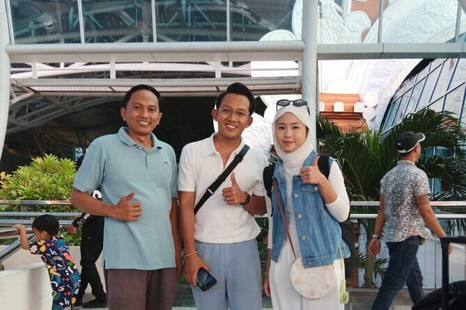 Airport Transfer Bali - The ride itself: AC, bottled water, and real timing you can trust