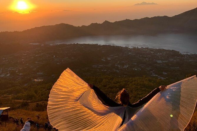All Include: Mount Batur Sunrise Trekking Natural Hot Springs - Cooking Eggs and Bananas in Volcanic Heat for Breakfast
