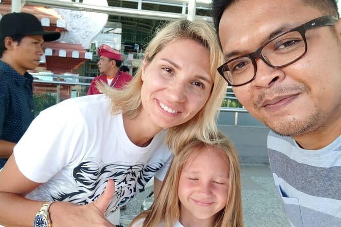 Bali airport transfer check in or check out Ubud area - Luggage and Child Seats: The Fees You Should Know Up Front