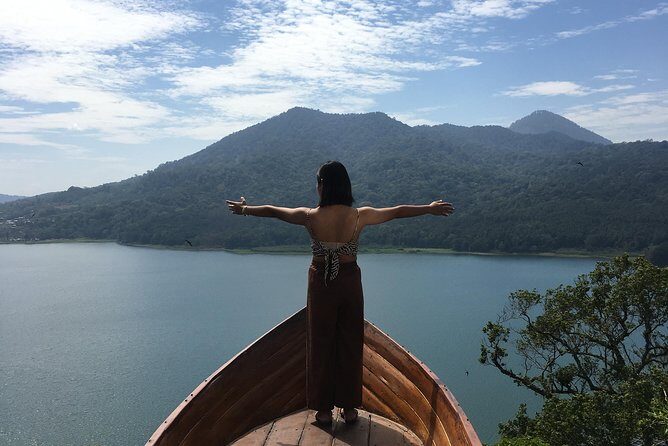 Bali Beautiful Insta with Real Bali Swing - The guide effect: calm coaching and serious photo help (Oki is a frequent standout)