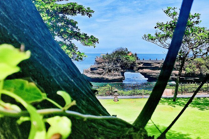 Bali Culture and Choose Your Bali Tour Route in Bali with Bali driver-Free WIFI - South Bali showpiece route: Uluwatu, Garuda Wisnu Kencana, and Jimbaran sunsets