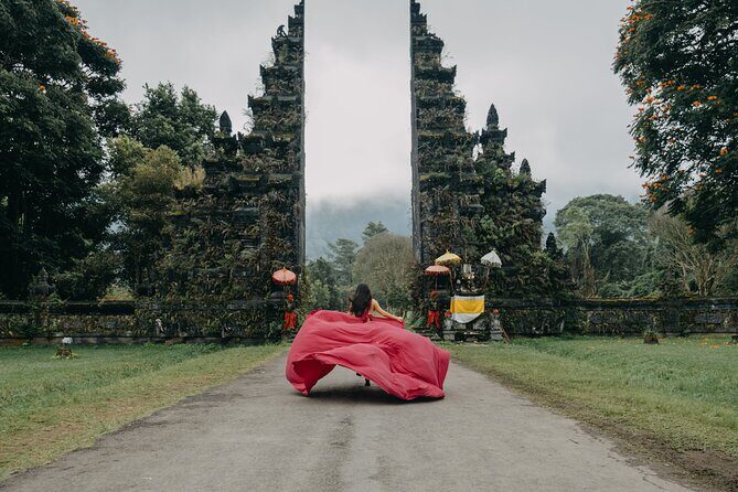 Bali Flying Dress VIP Ubud Photoshoot (Private with Professional Photographer) - The photo process: one-on-one guidance and editing you can choose