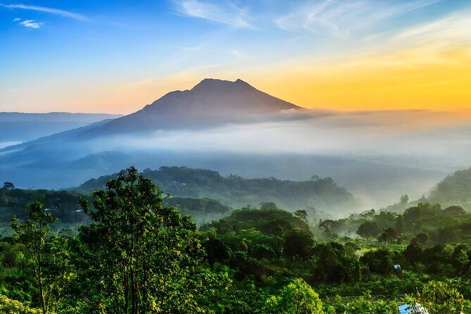 Bali Full-Day Car Charter: Ubud and Kintamani Volcano Tour - Tegenungan Waterfall: What You’ll See in the First Hour
