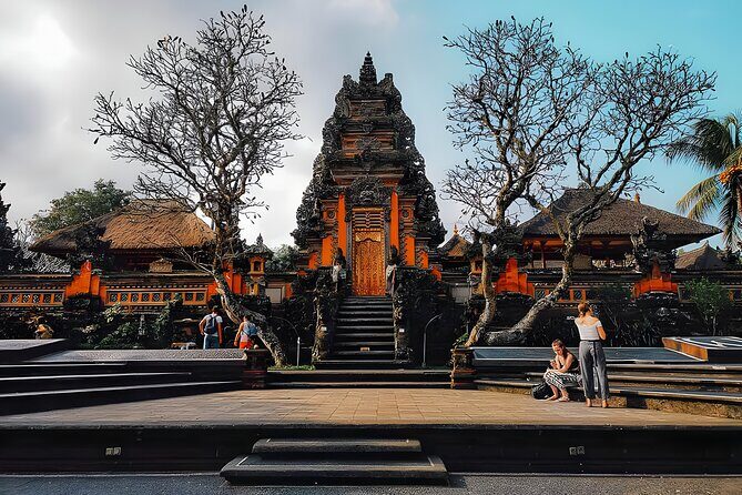 Bali Full Day-Tour: Ubud Sightseeing Trip - Sacred Monkey Forest Sanctuary: 27 acres of long-tailed macaques