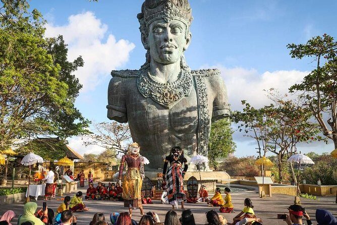 Bali Half-Day Uluwatu Temple Sunset, Kecak Dance, Dinner - Uluwatu Cliff Temple: the sunset stop that needs your attention