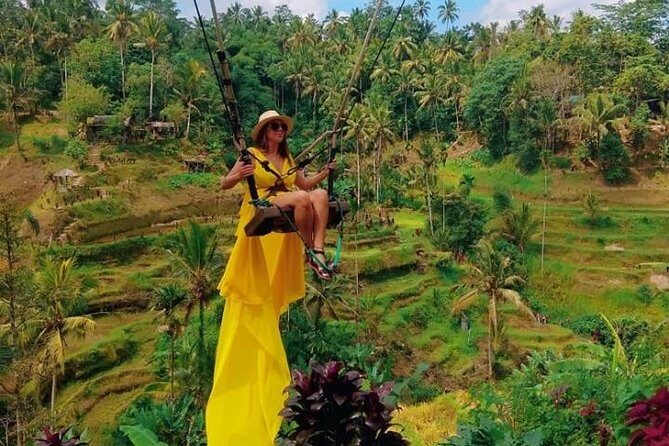Bali Instagram Tour: The Most Scenic Spots - Lempuyang Temple and the Gates of Heaven: the most iconic view
