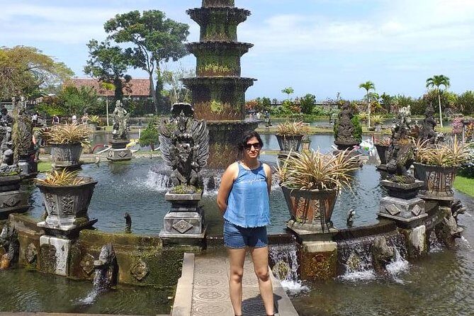Bali Instagram Tour: The Most Scenic Spots - How guides like Margot, Arya, Komang, and Budi elevate the day