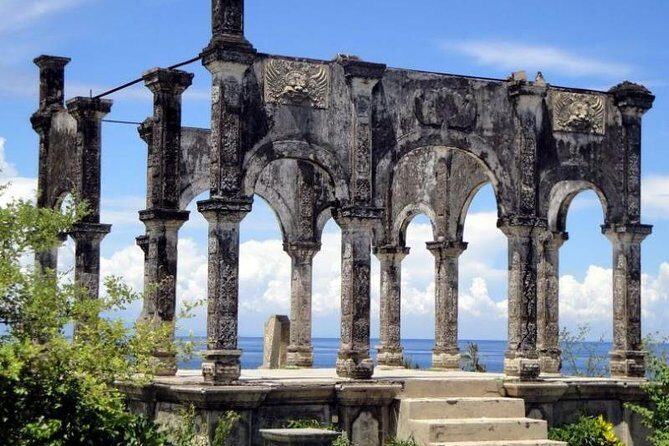 Bali Instagramable Tour - Tirta Gangga Water Palace: royal water gardens and pond-to-pond photo zones