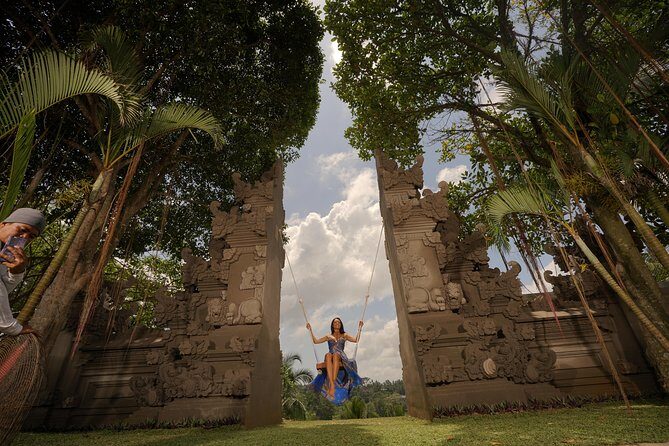 Bali Jungle Swing and White Water Rafting All Inclusive - What to wear and bring for a smart-casual day that gets active