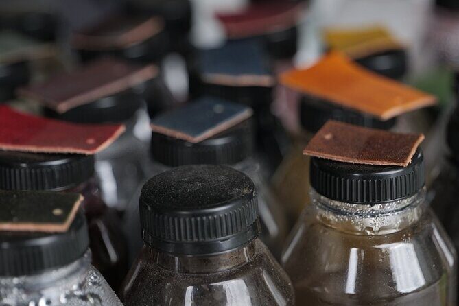 Bali Leather Craft Workshop - 6 hours ( canggu / seminyak) - Meet the instructors: Abenk and Opik’s teaching style