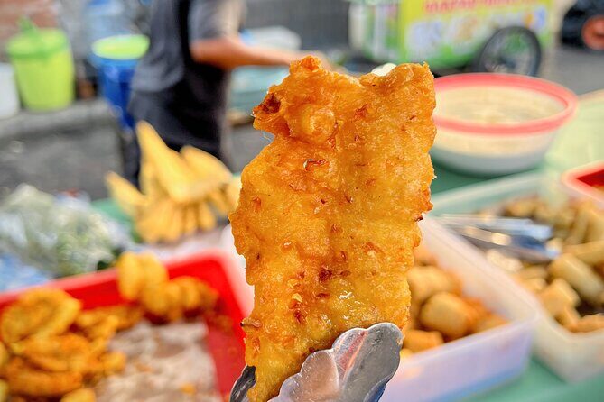 Bali Must-Try Food Tour (Denpasar) - Badung Market fruit picking: the first taste is often the most surprising