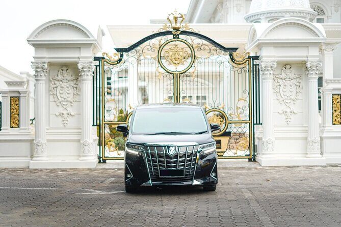 Bali Personal Driver - Hire VIP Car in Bali With Driver - Enter Seminyak, exit hassle-free: pickup and door-to-door service