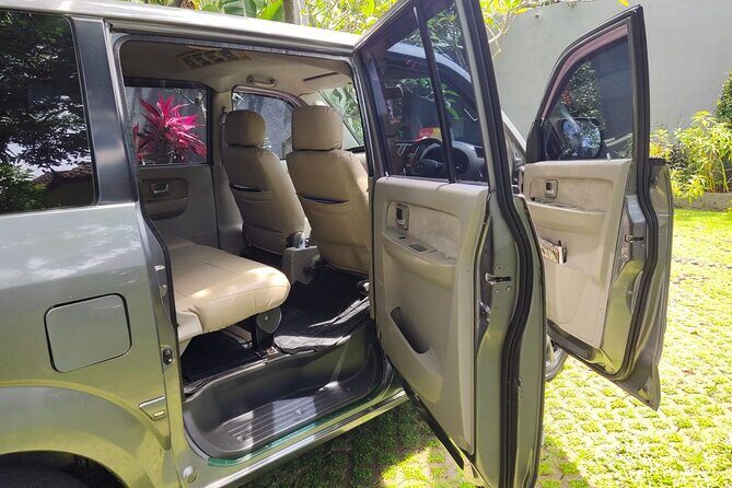 Bali Private Car Charter & Customize Tour With Driver English Speaking-Free WiFi - Sacred Monkey Forest Sanctuary: Hindu temples inside a forest setting