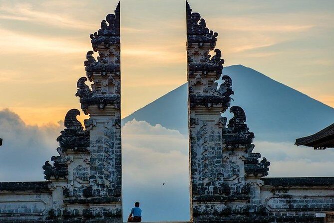 Bali Private Car Charter with English Speaking Driver - East Bali route: water palaces, white sand, and the long step climb