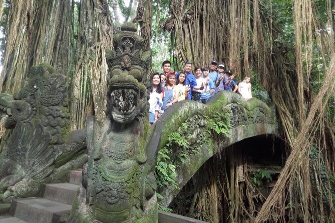 Bali Private Car Charter with English Speaking Driver Or Guide - Food, water, and what you’ll still need to handle