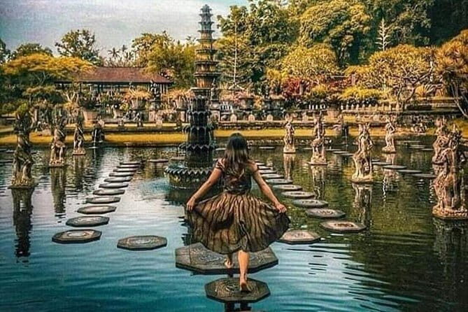 Bali Sekumpul with Fiji Waterfall & Bedugul Temple (Private Tour) - Ulun Danu Bratan Temple: Lake Views, Short and Sweet