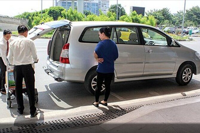 Bali Shuttle Bus Service - Inside the Ride: A/C, Driver Support, and Punctuality