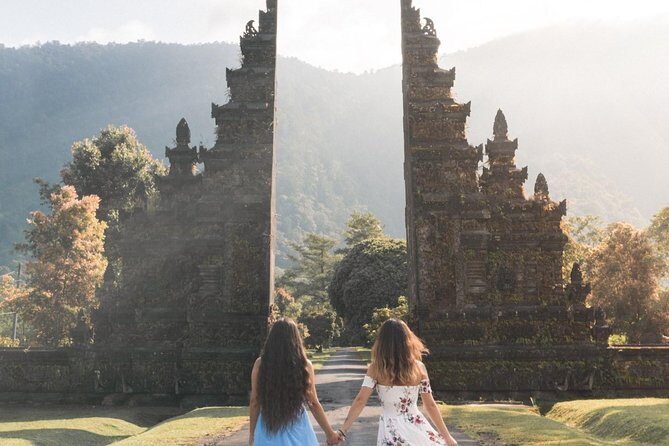 Bali Watching Dolphin at Lovina Beach & aling aling waterfall - Getting from Seminyak to Lovina: the value of a private pickup