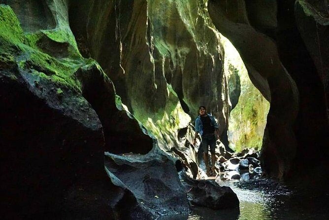 Beji Guwang Hidden Canyon Ticket Admission All Inclusive - Timing it right: daily hours and the 9:00 a.m. advantage