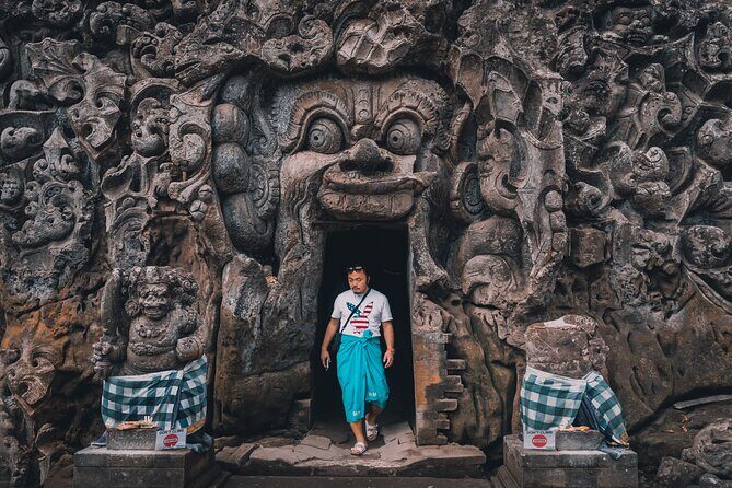 Best of Bali : Bali Temples , Rice Terrace and Waterfall Tour - Tegenungan Waterfall: what to expect at the 1-hour stop