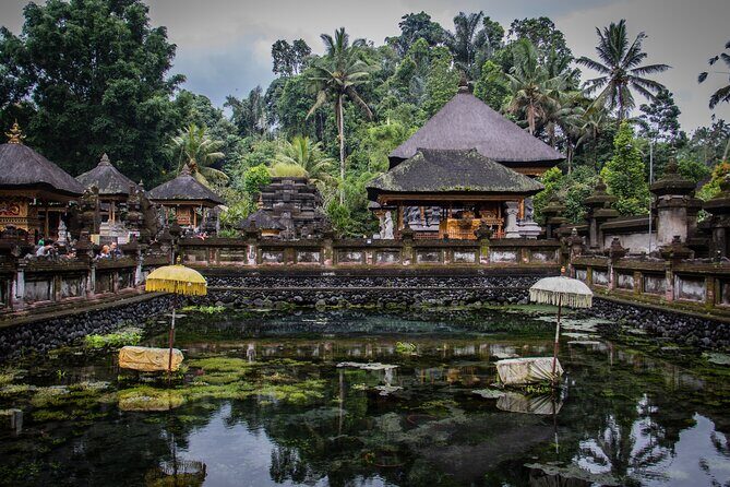 Best of Bali : Bali Temples , Rice Terrace and Waterfall Tour - The Batuan and craft stops: why the “extra” culture makes the day better