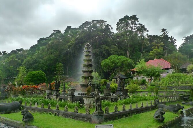 Best of The Gate of Heaven and East Bali Tour - Tirta Gangga and Taman Ujung: two water palaces, two moods