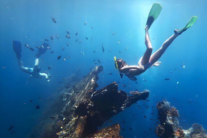 Blue Lagoon Snorkeling - Bali Best Snorkeling Site - Blue Lagoon snorkeling near Padangbai: calm water that helps you relax