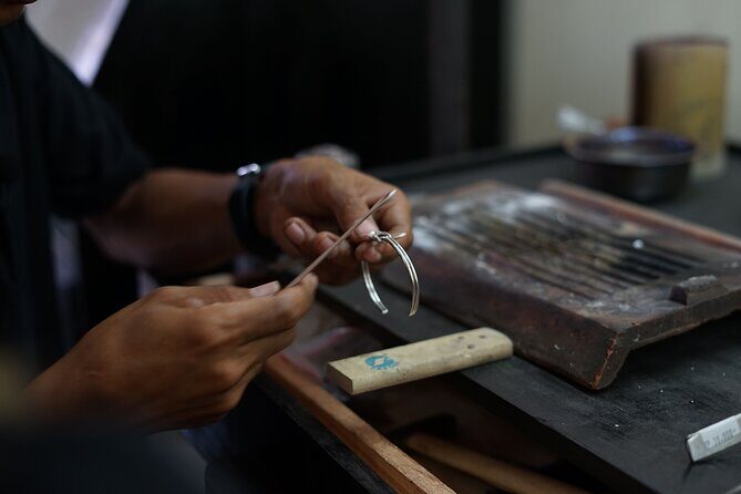 Canggu Silver Jewelry Making Class: Create Unique Silver Jewelry - Teaching Style: Patient Help and Craft Pride