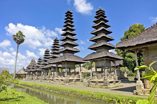 Exploring Bali in 3 Days: Discover Top Places in Bali - Day 3 in the South: GWK, Uluwatu, Kecak and Fire Dance, Then Jimbaran Seafood
