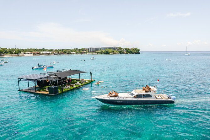 Full Day Nusa Penida by Honey Milk Yacht 13 meters - Khamara lunch: a view break that’s actually built into the day