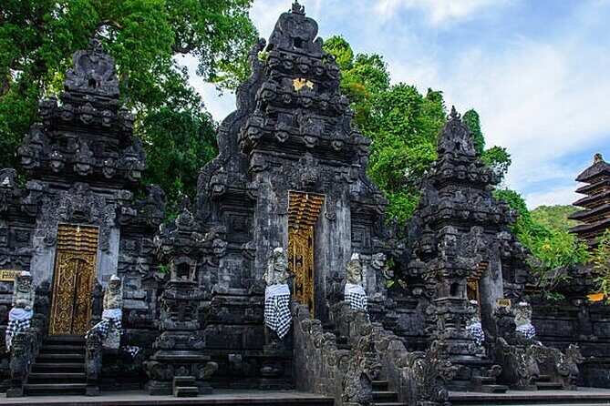 Full Day Private Tour East Bali Sightseeing - All Inclusive - Stop-by-Stop: Goa Lawah Bat Cave Temple to Kusamba Salt Mining