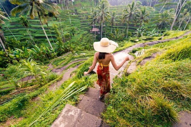 Full-day Ubud Private tour : Cultural Heritage - Sukawati art village: batik, silver, painting, and wood carving