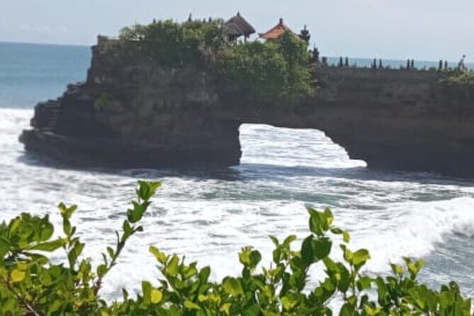 Half Day Tanah Lot Temple Private Guided Tour - Your Guide and Photo Help: How It Changes the Experience