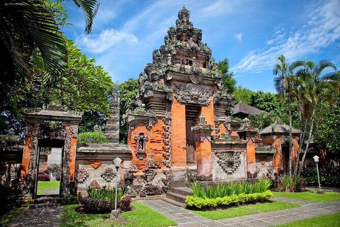 Highlights & Hidden Gems of Bali: Private City Tour - Pemecutan: entering a palace area (and the chance to see the king)
