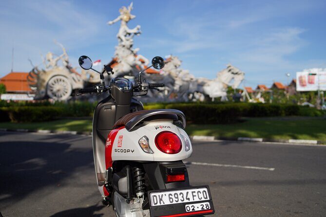 Honda Scoopy Rental in Bali - Delivery and pick-up up to 20 km: saving time when Bali traffic is messy