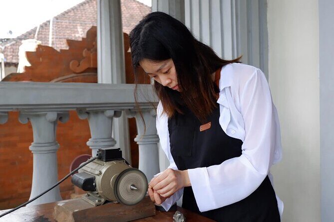 Jewelery Making Class with Own Design - Stop 1: Celuk Village silver factory time (and real buying options)