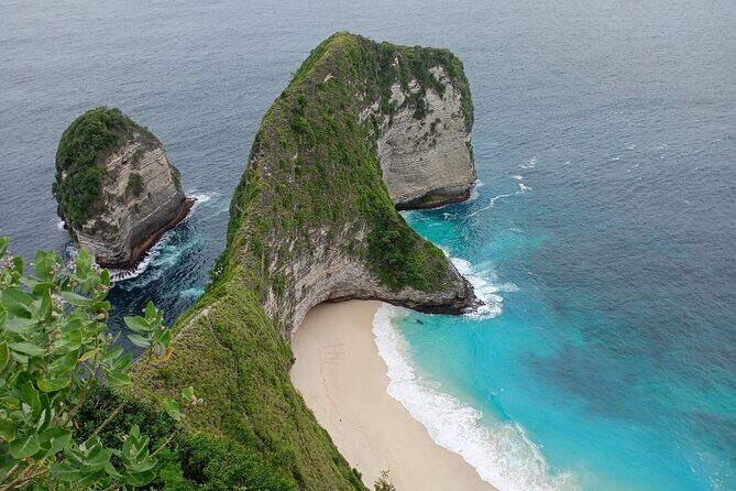 Nusa Penida East And West Full Day Private Guided Tour - Kelingking Beach Viewpoint: The Iconic Shape From Above