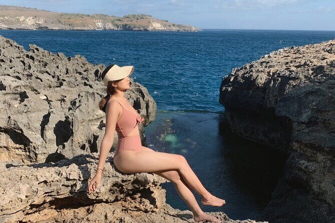 One Day Private Tour East & West Nusa Penida by Penidago - Pasih Uug (Broken Beach): the archway cove that makes the story click