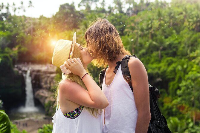 Private Bali Car Charter with Driver up to 6 People - Uluwatu cliff temple: temples with big ocean views