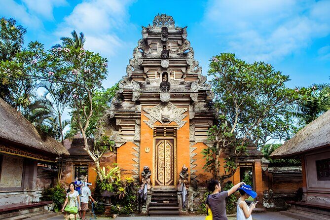 Private Half-Day Tour : Ubud Waterfall Tour Packages - Stop 3: Ubud Palace (Puri Saren Agung)—royal setting on the main road