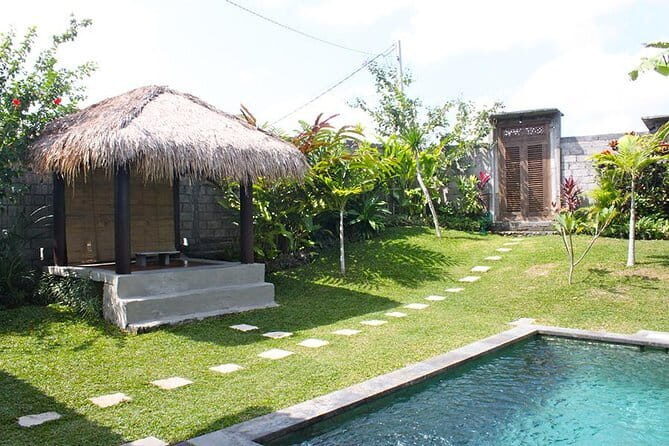 Private Javanese Cooking Class with Dotty in Tumbak Bayuh, Canggu - In Tumbak Bayuh, you cook where the rice paddy days happen