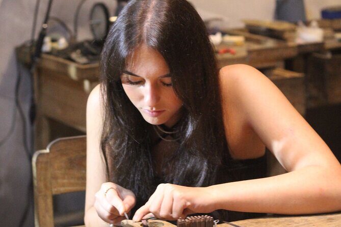 Silver Jewelry Making Class and Ubud Tour with All Inclusive - Tegenungan Waterfall: your scenery break, not a marathon