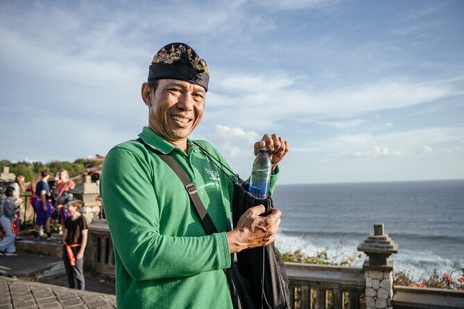 Skip The Line Tour: Uluwatu Temple and Kecak Fire Dance Tour – Half Day - What to wear and pack for a comfortable, respectful evening