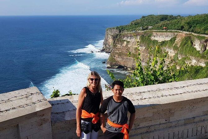 Tanah Lot and Uluwatu Temple Private Guided Tour - Tanah Lot Temple Over Batubolo Rock: Coastal Vibes, Real Walking Time