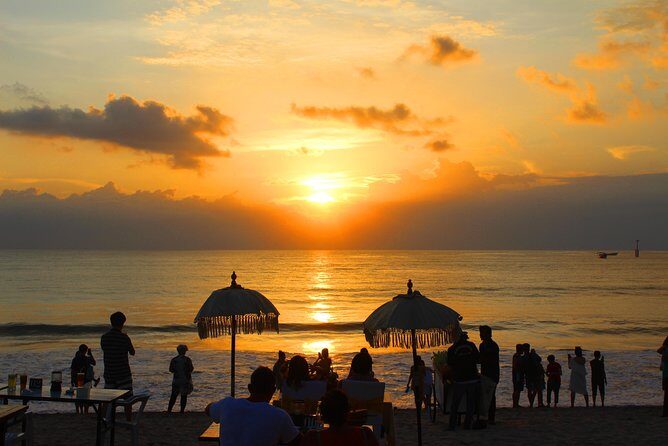 Tanah Lot and Uluwatu Temple - Stunning Ocean View with Sunset - How the day flows from Seminyak (and why timing matters)