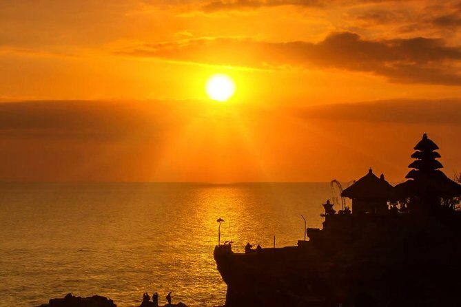 Tanah Lot Sunset and Spa Tour from Bali - The Tanah Lot Visit: admission included, and you’ll want comfortable shoes