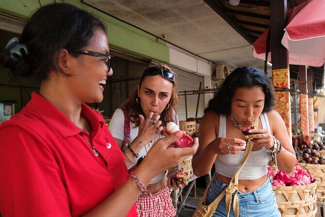 Taste & Explore Bali: Denpasar Street Food & Historic Sites - Patung Catur Muka: colonial-era landmarks and a four-faced symbol