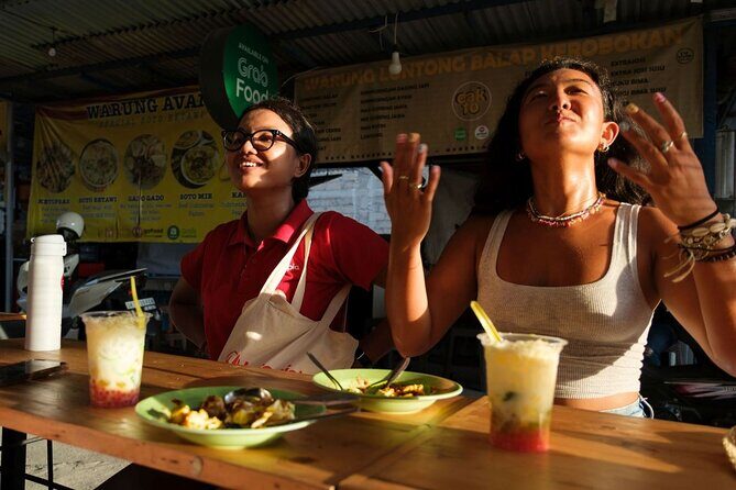 Taste & Explore Bali: Denpasar Street Food & Historic Sites - Jalan Gajah Mada: Babi Guling and Bakso on heritage streets