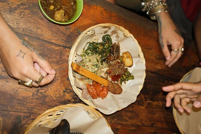 Taste & Explore Bali: Denpasar Street Food & Historic Sites - Badung Market and night-market snacks: Jaje Bali and street-food ordering