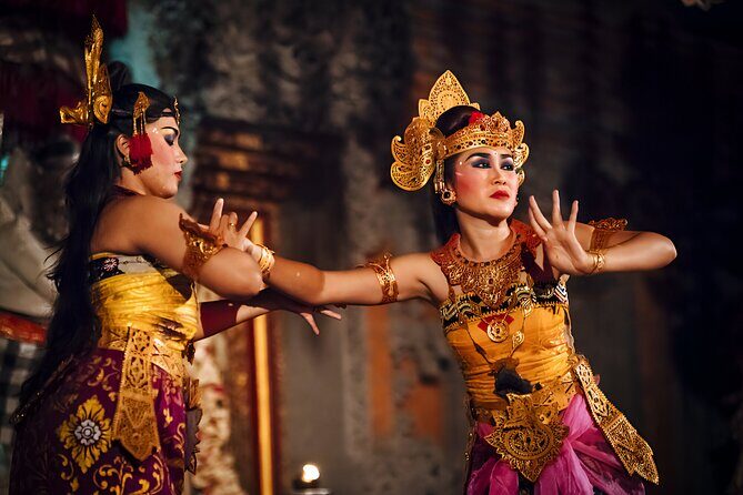 Ubud Night Half Day Trip with Legong Dance Performance - Tegalalang Rice Terrace: the one-hour walk with an old story behind it